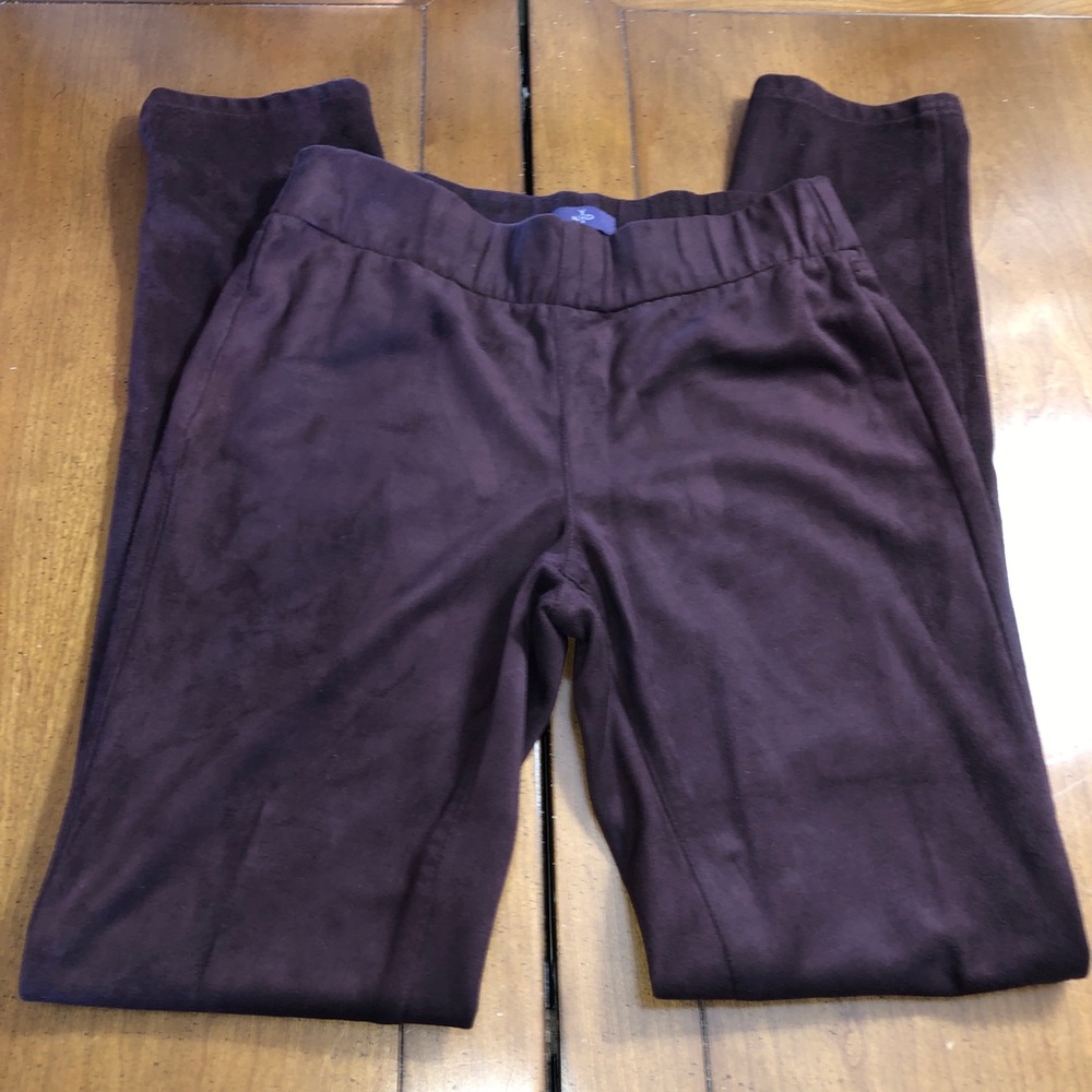 PREOWNED NYDJ SZ 0 Rich maroon Suede strechy Trousers/skinny